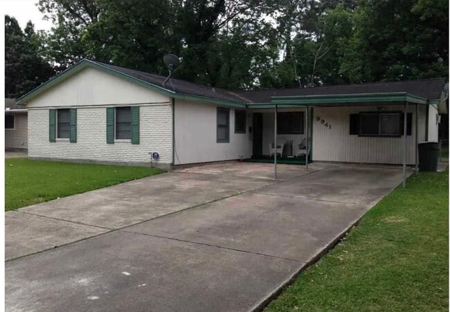 Primary Photo - 3941 Broadmoor Dr