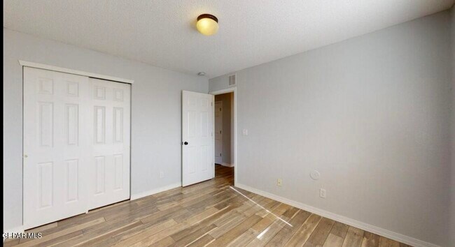 Building Photo - 14424 Jacinto Ramos Ave