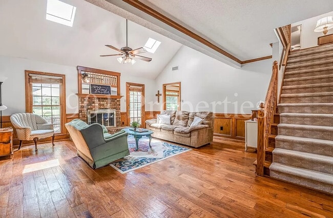 Building Photo - 5981 Diplomat Pl