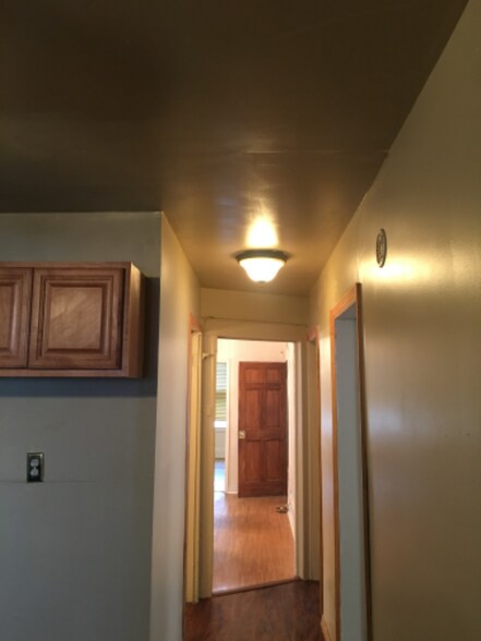 Building Photo - 615 Court St