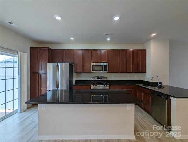 Building Photo - 7123 Jane Parks Way