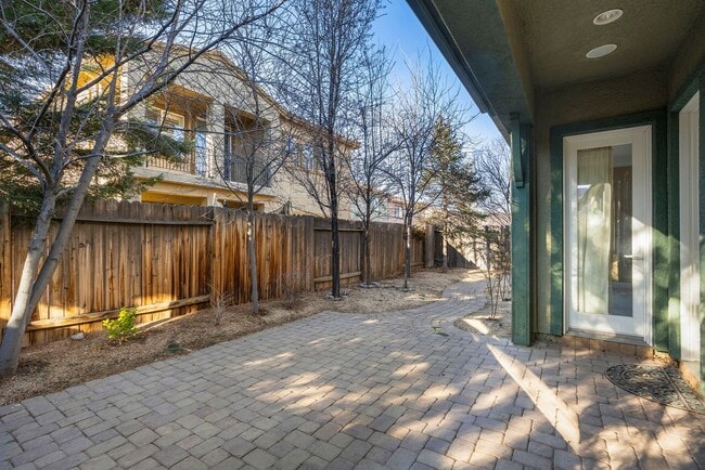 Building Photo - Damont Ranch Townhome Available to Lease Now