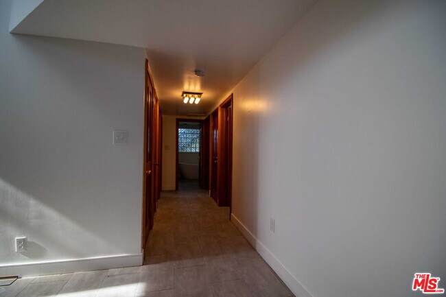 Building Photo - 11619 Lerdo Ave