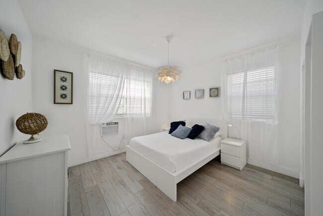 Building Photo - 1311 15th Terrace