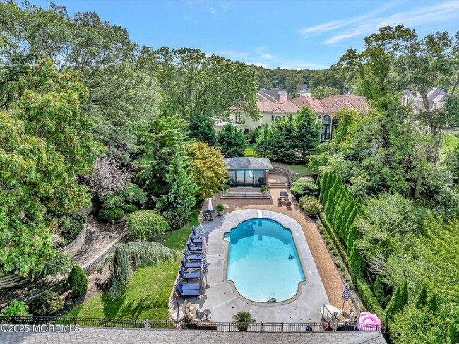 Building Photo - 13 Valley Forge Rd