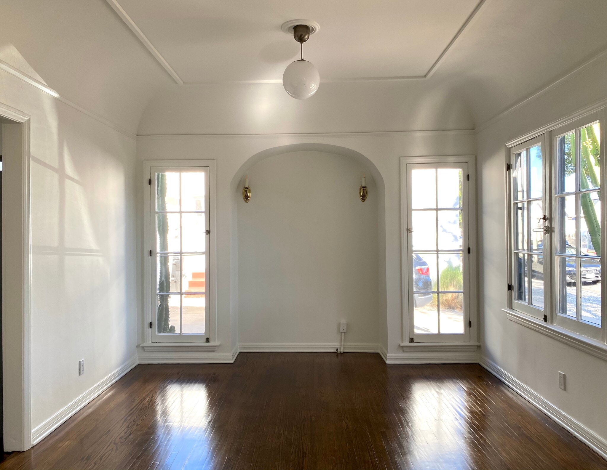 Dining Room - 3365 Tyburn St