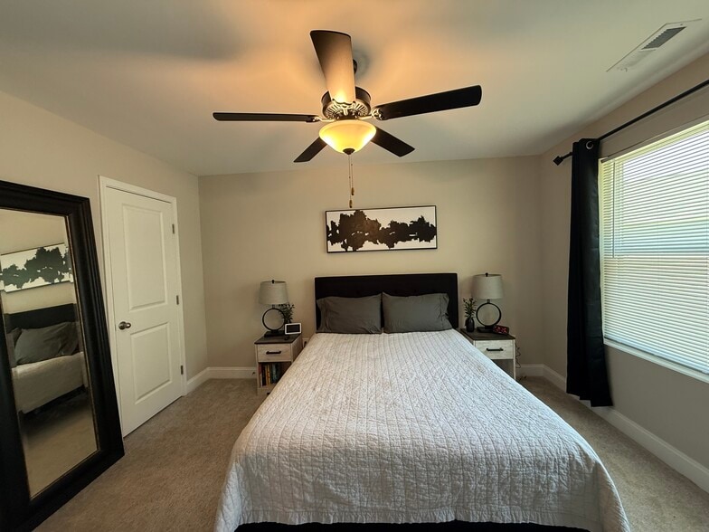 Building Photo - 424 Canvasback Ln