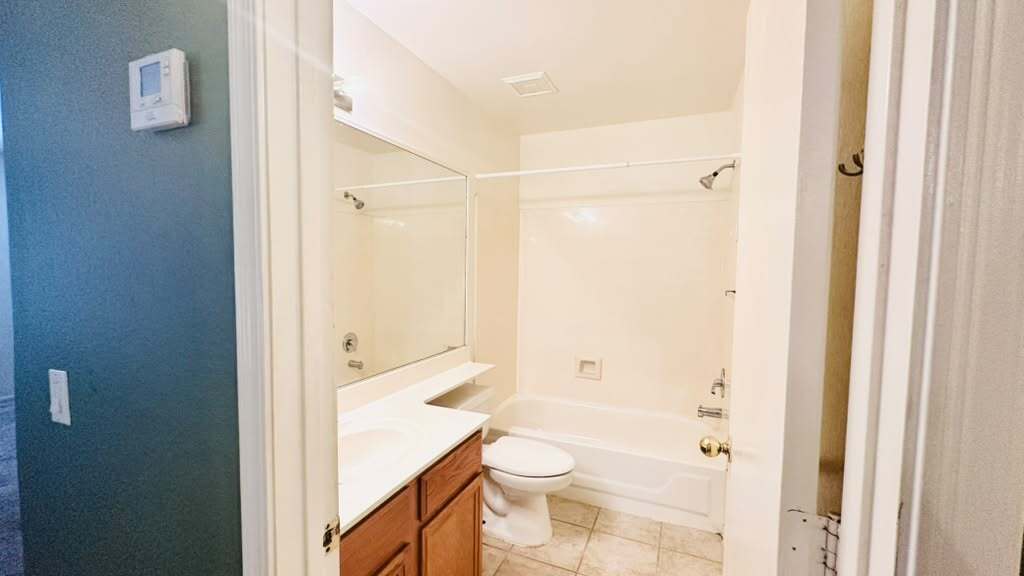 Building Photo - 4826 W Ponderosa Ln