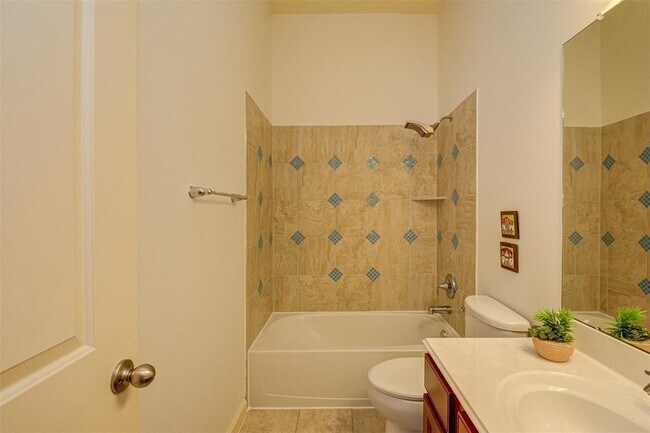 Building Photo - 3810 Pine Forest Green Blvd