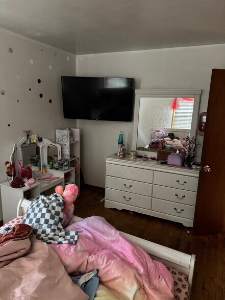 Building Photo - 98 Hartley Dr