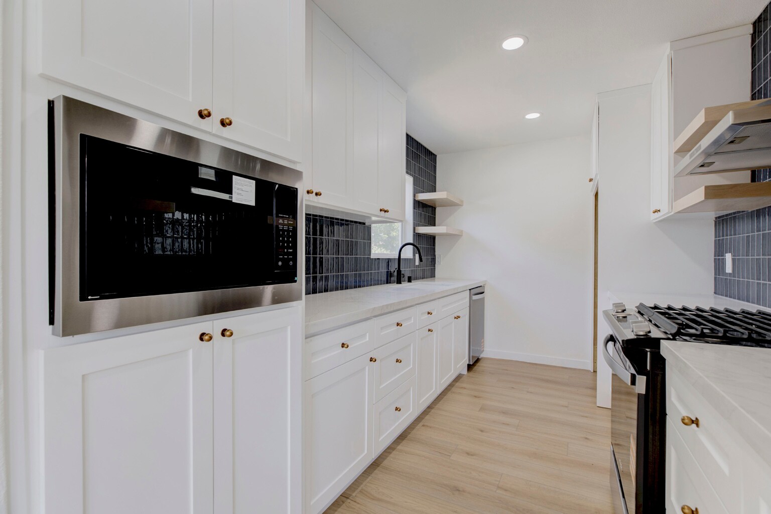 Building Photo - 8051 Etiwanda Ave