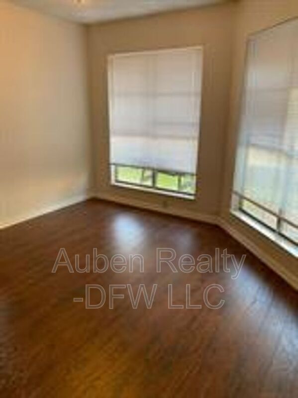 Building Photo - 6437 Brookhaven Trail
