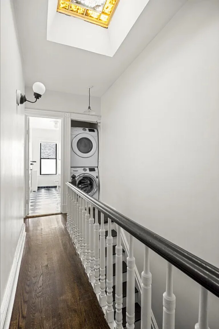 Building Photo - 503 3rd St