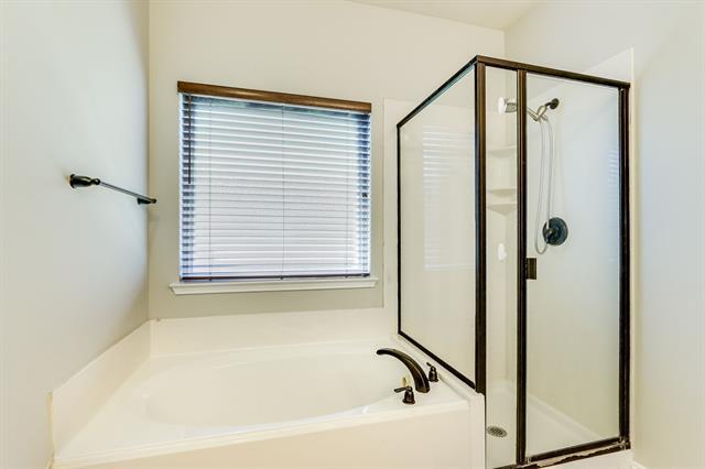 Building Photo - 1229 Artesia Dr