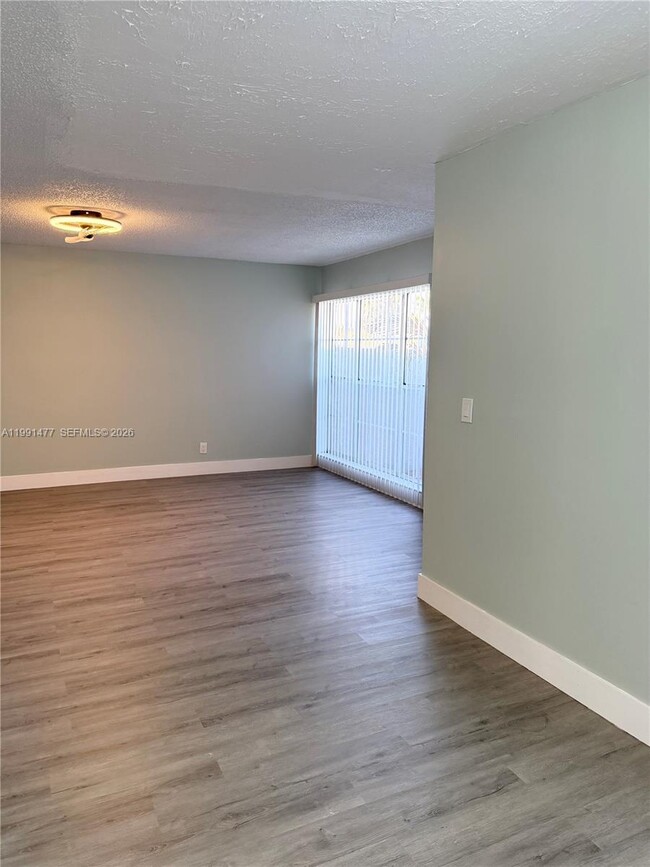 Building Photo - 804 SW 73rd Ave