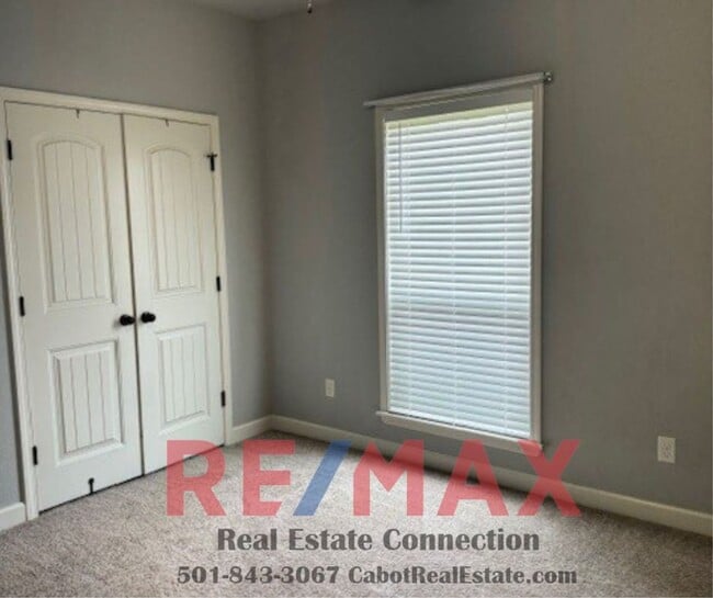 Building Photo - Sorry No Smoking and Pets Permitted with R...