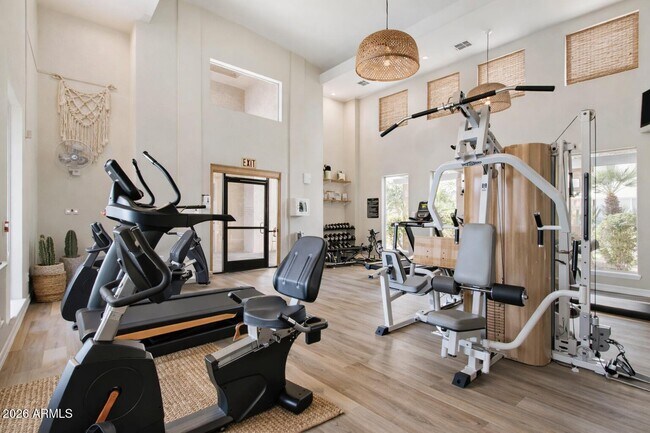 Building Photo - 16013 S Desert Foothills Pkwy