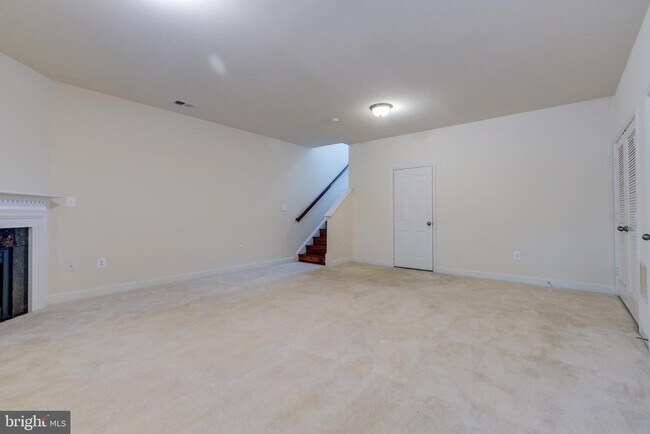Building Photo - 2655 Glenriver Way