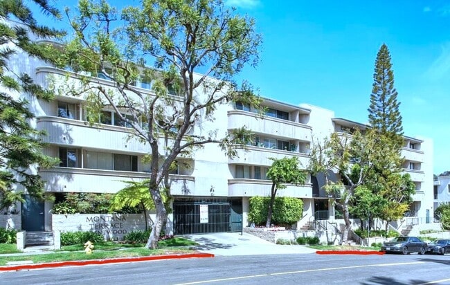 Building Photo - 11645 Montana Ave