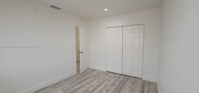 Building Photo - 5491 W 24th Ave