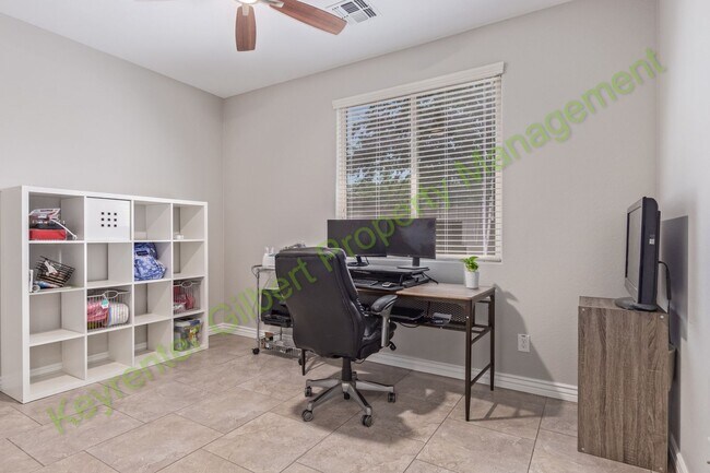 Building Photo - Beautiful Single-Story 3-Bed/3-Bath Home i...