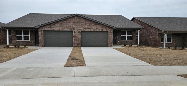 Building Photo - 527 NW 69th Ave