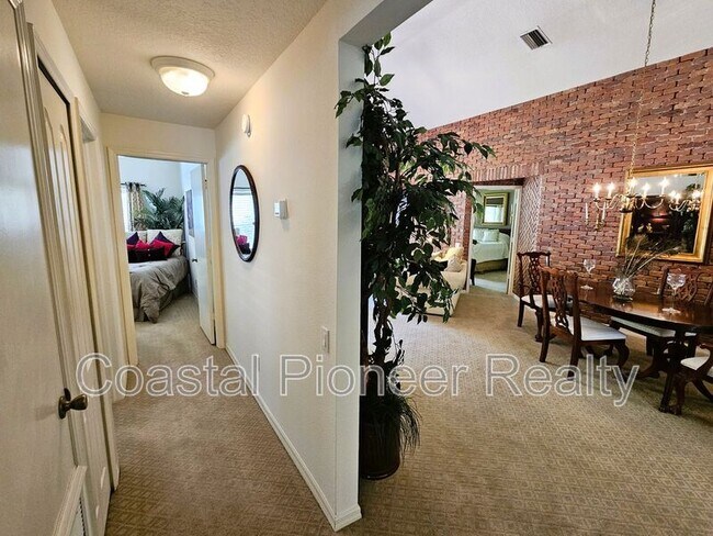 Building Photo - 4521 Gulfwinds Dr