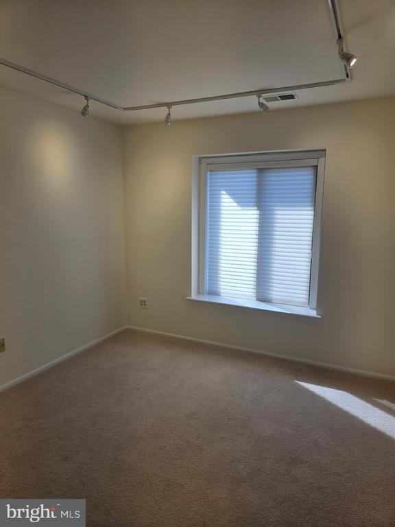 Building Photo - 709 Pritchard Pl