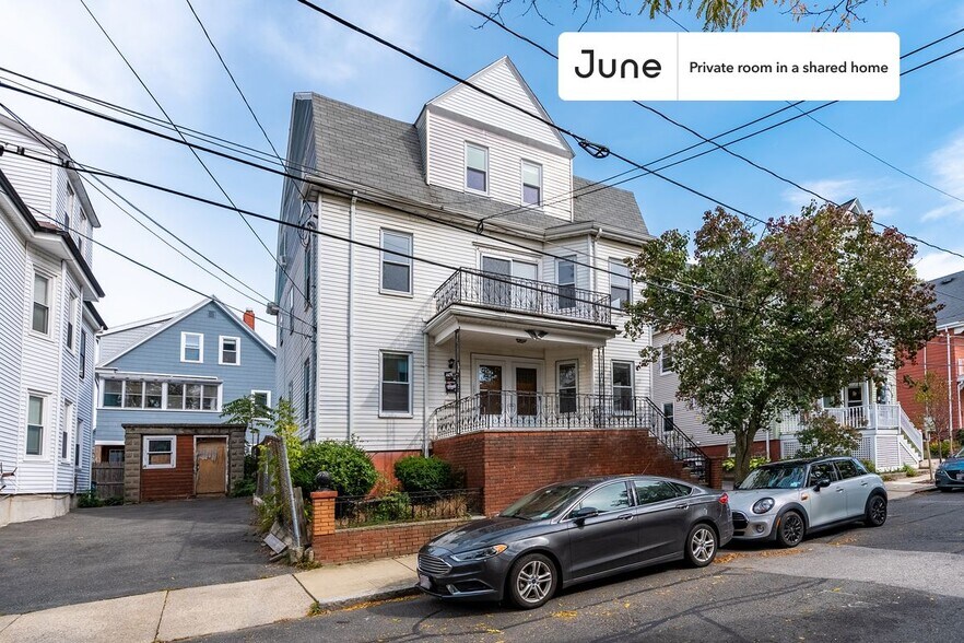 Building Photo - Room in Shared 6 bed/1.5 bath home in Somerville