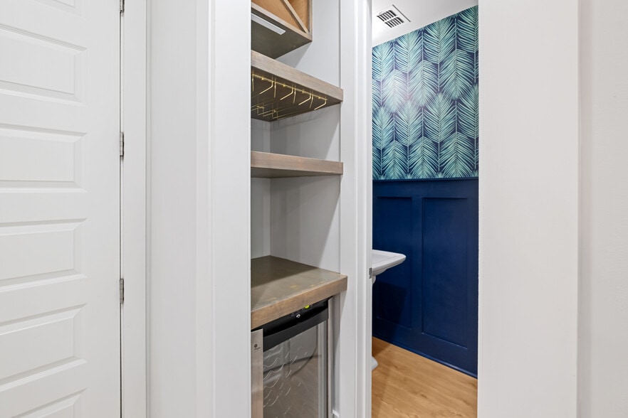 Building Photo - 2648 Balena Dr