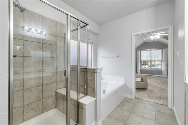 Building Photo - 5629 Hampshire Dr