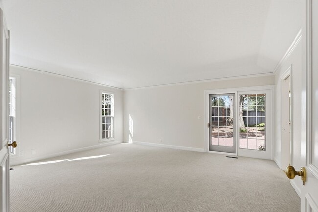 Building Photo - Stunning 3,488 Sq. Ft. Home with Pool & 3-Car Garage