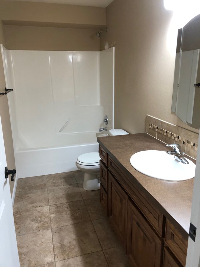 Main Floor Bath - 530 W 5th St