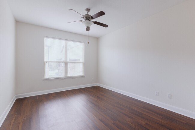 Building Photo - 411 Via Regatta Dr