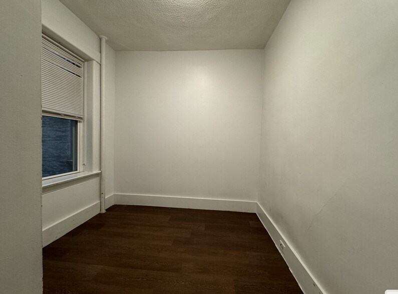 331 Baldwin Ave 3 - 322 Baldwin Ave