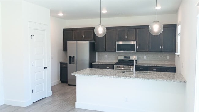 Building Photo - 2141 Bluebonnet Ln