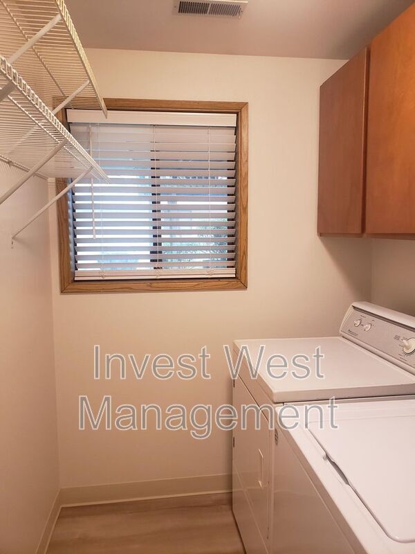 Building Photo - 1714 SE 145th Ct