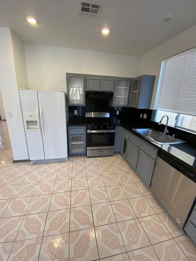 Building Photo - AMERICANA Property Mgmt - Freshly remodeled 4 beds-2 story house in the East