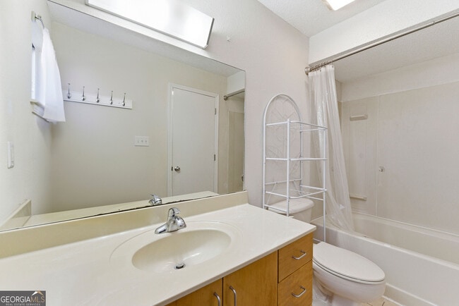 Building Photo - 387 Ralph McGill Blvd NE