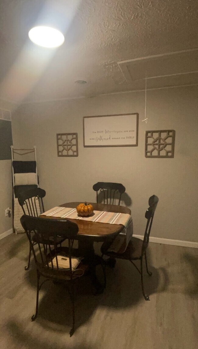 dining room - 103 Marchmont Dr