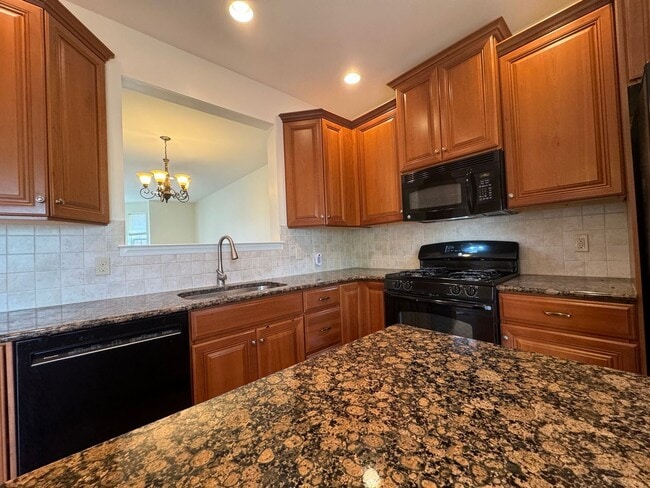 Building Photo - THREE BEDROOM TOWNHOUSE- East Penn Schools