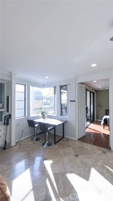 Building Photo - 2575 E 19th St