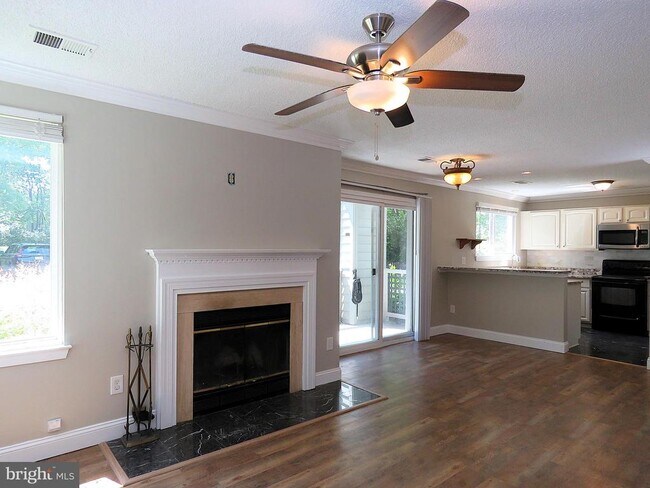 Building Photo - 11701 Summerchase Cir