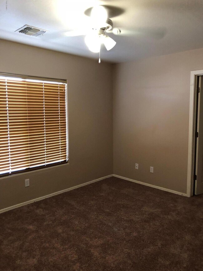 Building Photo - 11880 W Kinderman Dr