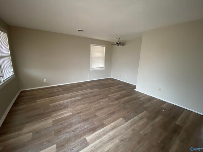 Building Photo - 193 Agua Dr