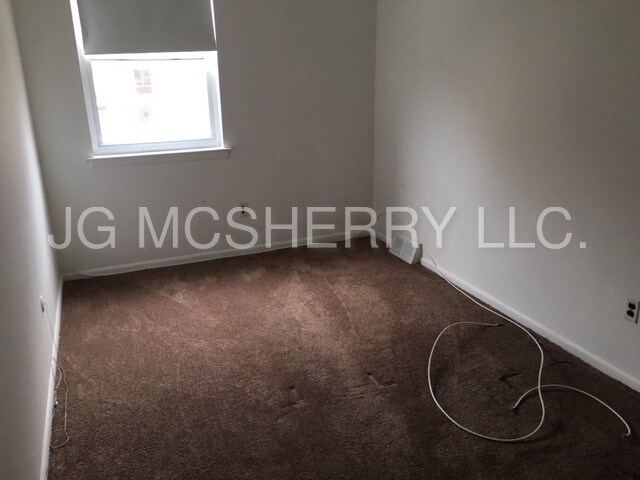 Building Photo - Two Bedroom Duplex in Bustleton