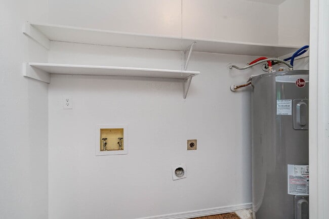 Building Photo - Cozy 3BR/2BA Home in a Quiet Neighborhood