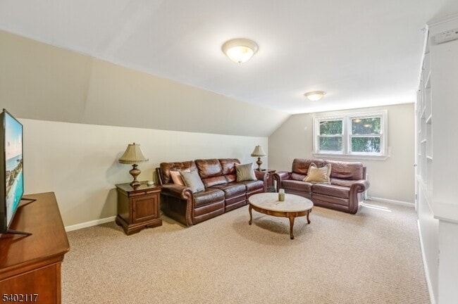 Building Photo - 6 Waughaw Rd