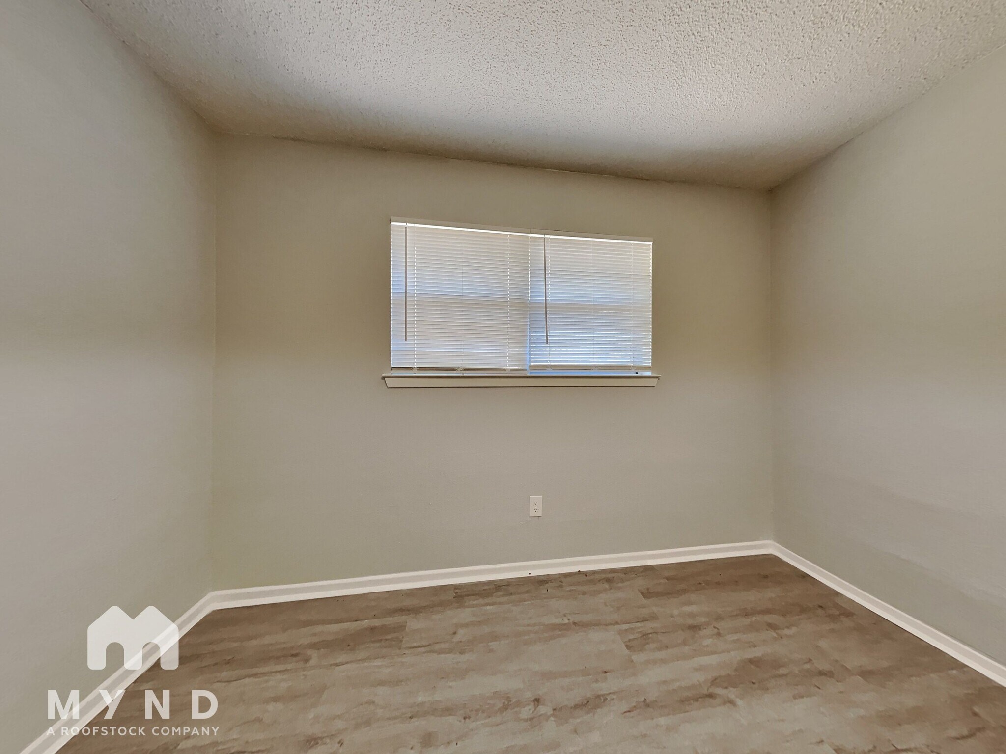 Building Photo - 1308 Lyric Dr