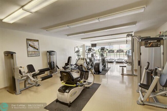Building Photo - 4100 Galt Ocean Dr